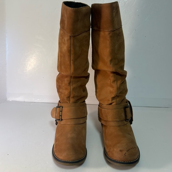 ALDO 7 Tall Knee Pull on boots low heel suede strap & buckle detail pre-LOVED - Picture 9 of 15
